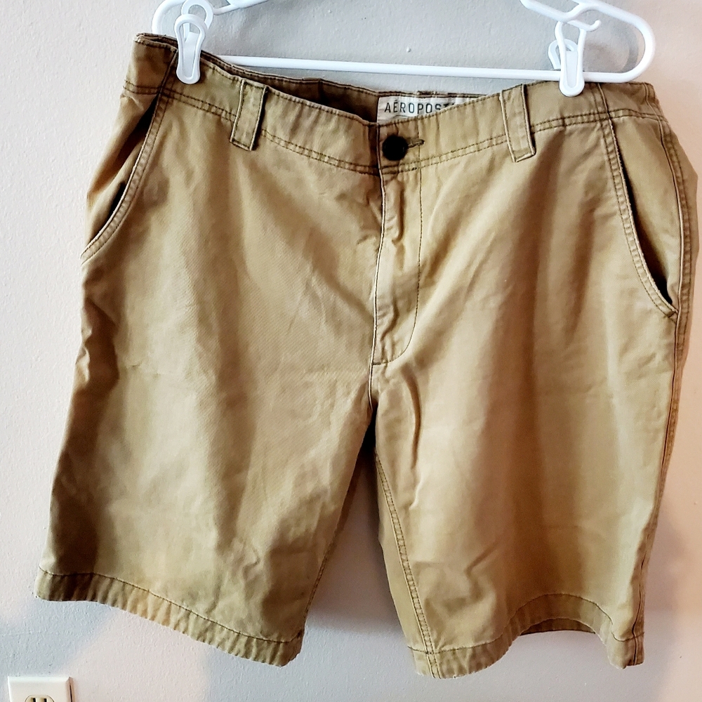 Aeropostale men's khaki shorts